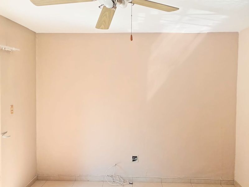 Townhouse For Sale in Windsor East - Photo 3