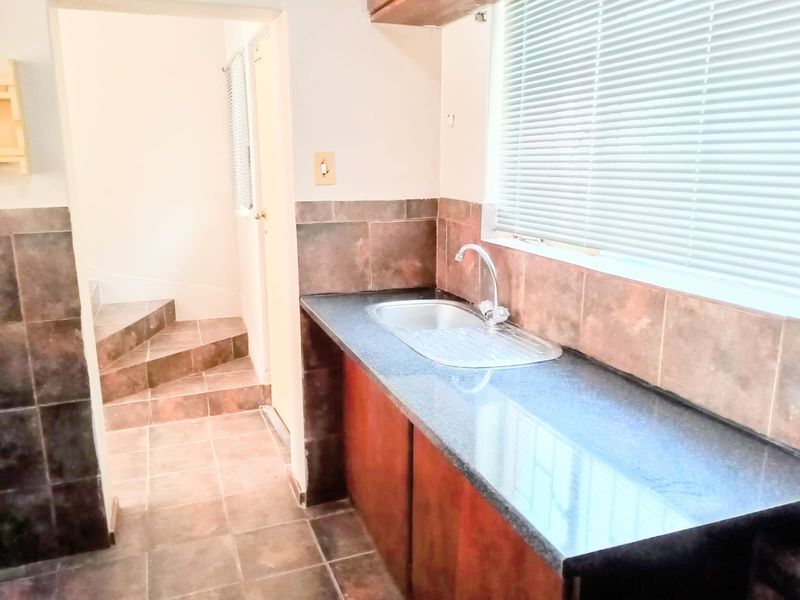 Townhouse For Sale in Windsor East - Photo 8