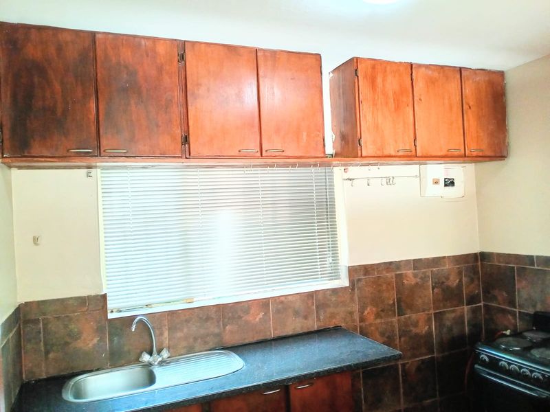 Townhouse For Sale in Windsor East - Photo 10