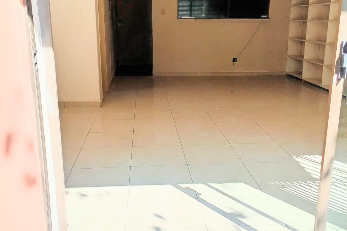 Townhouse For Sale in Windsor East - Photo 5