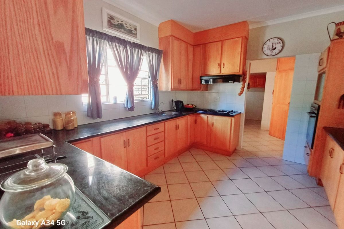 House For Sale in Modimolle Central - Photo 5