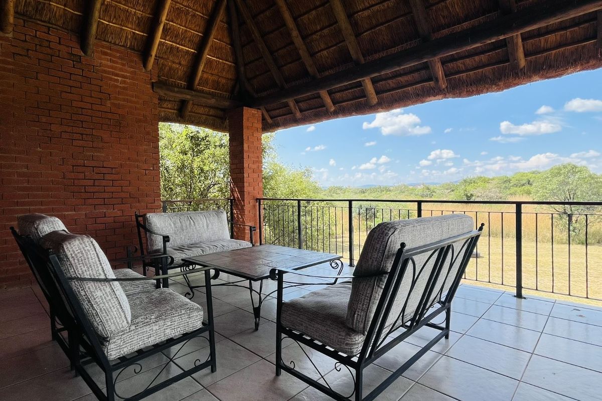House For Sale in Zebula Golf Estate - Photo 4