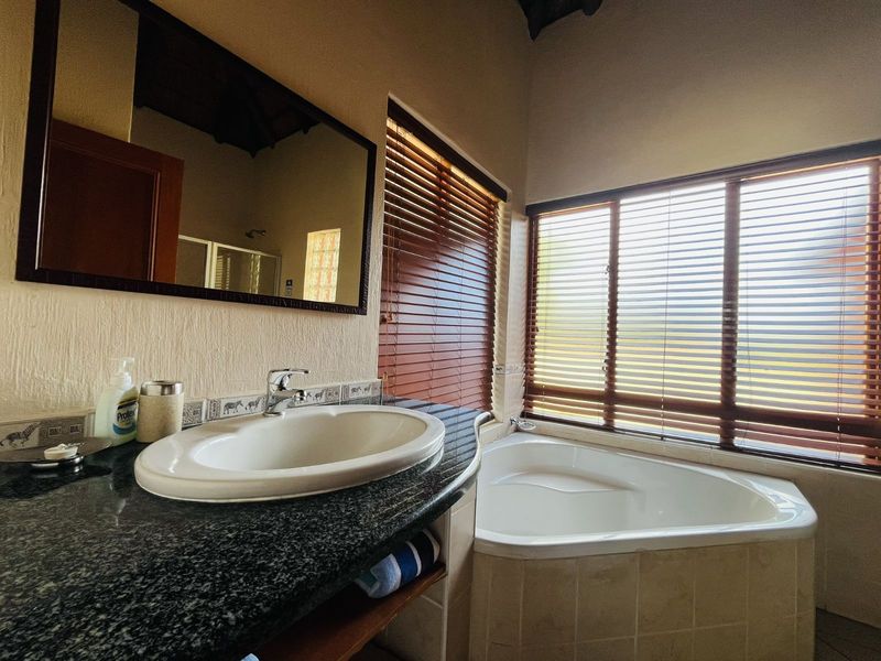 House For Sale in Zebula Golf Estate - Photo 10