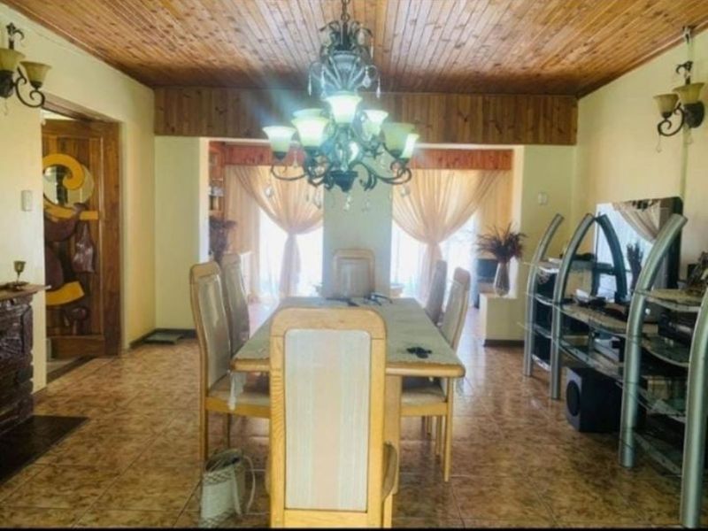 House For Sale in Cresslawn - Photo 7