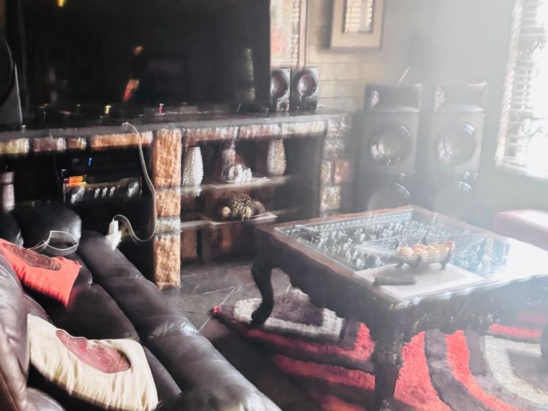 House For Sale in Reyno Ridge - Photo 10