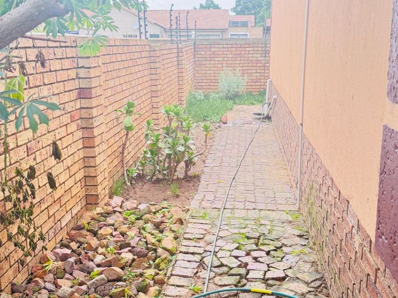 House For Sale in Reyno Ridge - Photo 9