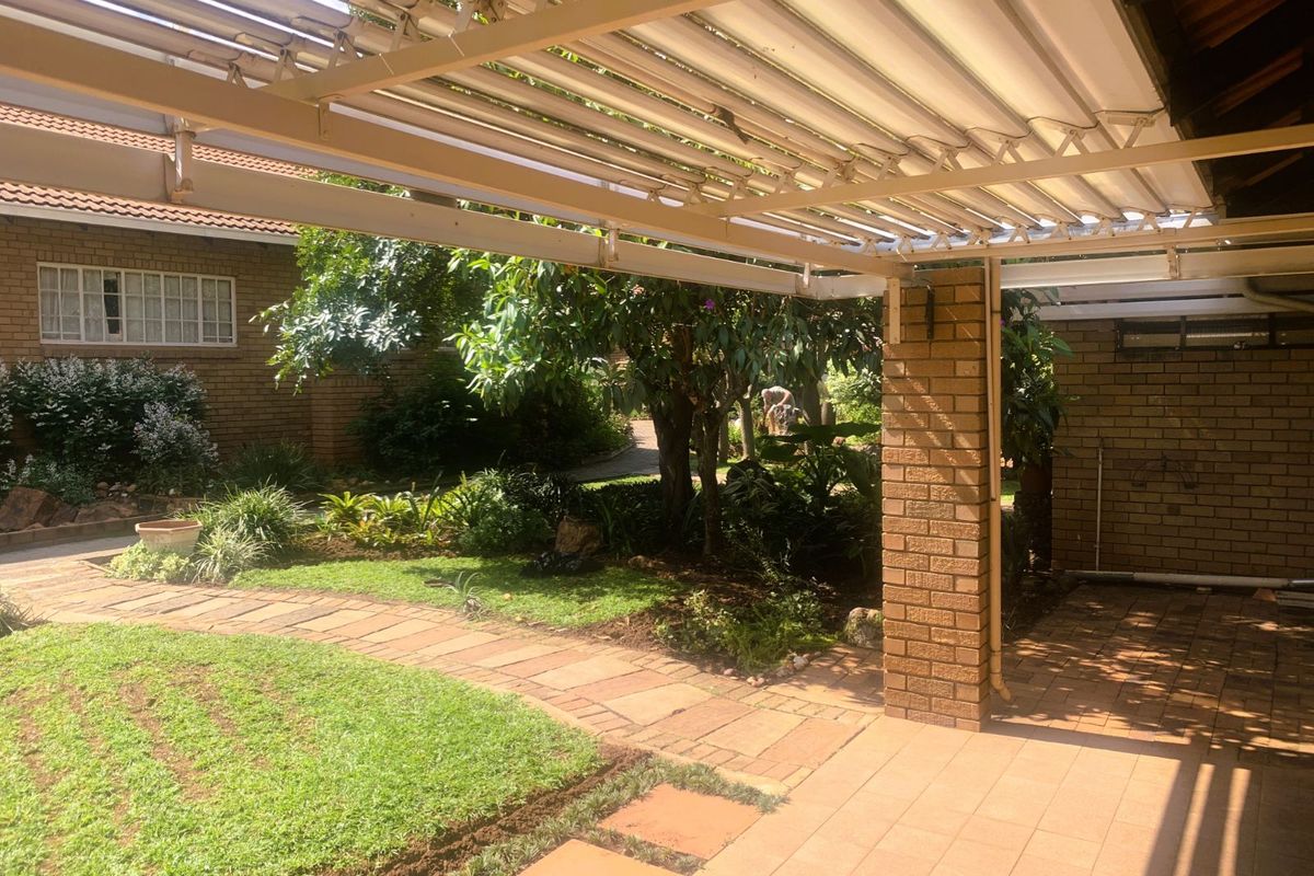 Townhouse For Sale in Bela Bela Central - Photo 3