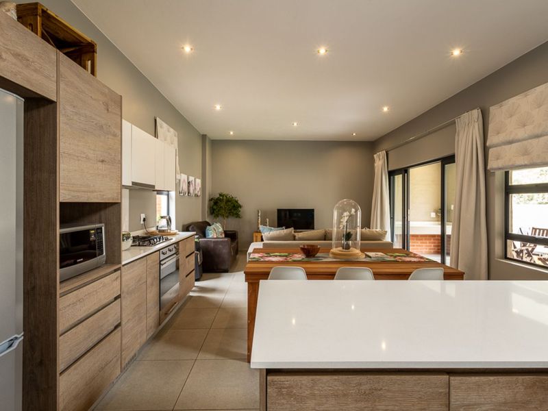 Townhouse For Sale in The Hills Game Reserve Estate - Photo 4