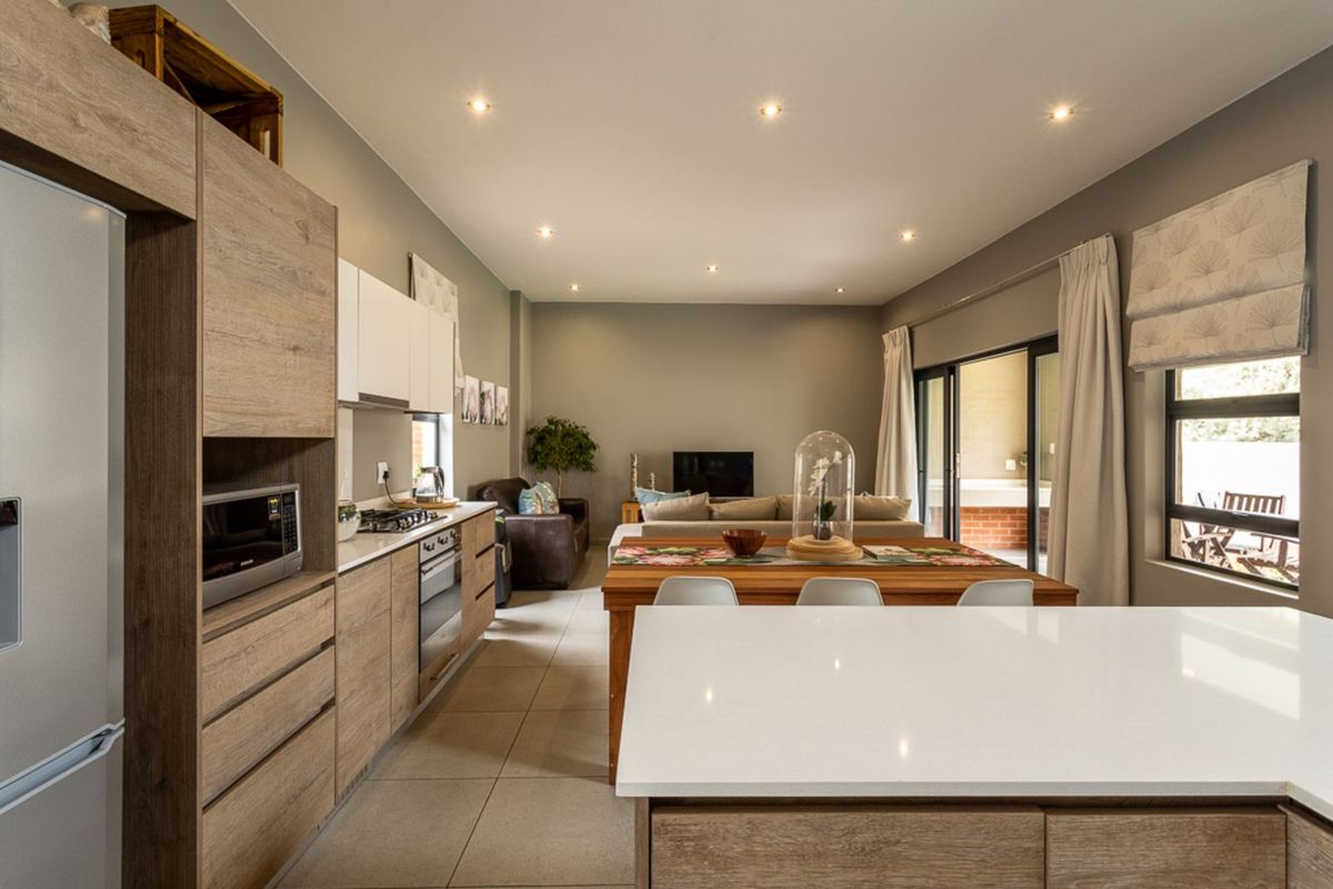 Townhouse For Sale in The Hills Game Reserve Estate - Photo 4