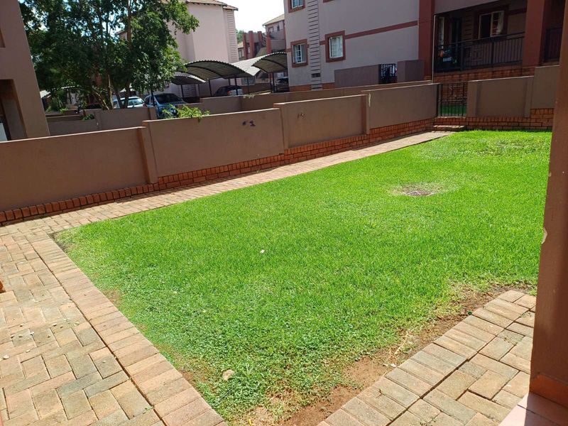 Townhouse For Sale in Castleview - Photo 5