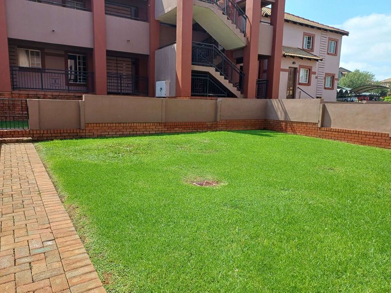 Townhouse For Sale in Castleview - Photo 6