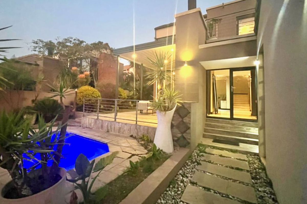 House For Sale in North Riding - Photo 5