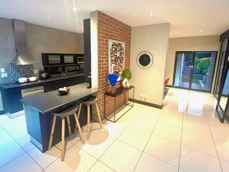 House For Sale in North Riding - Photo 3