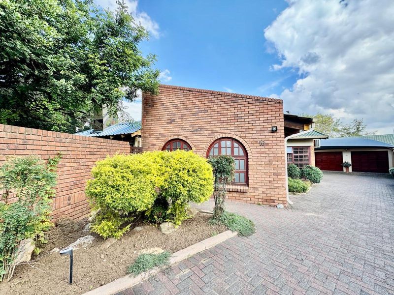 House For Sale in Secunda Central - Photo 2