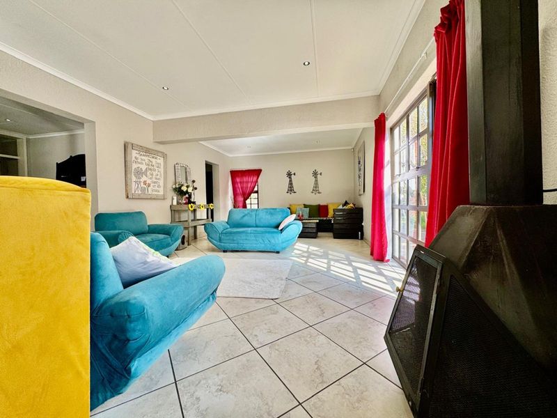 House For Sale in Secunda Central - Photo 6