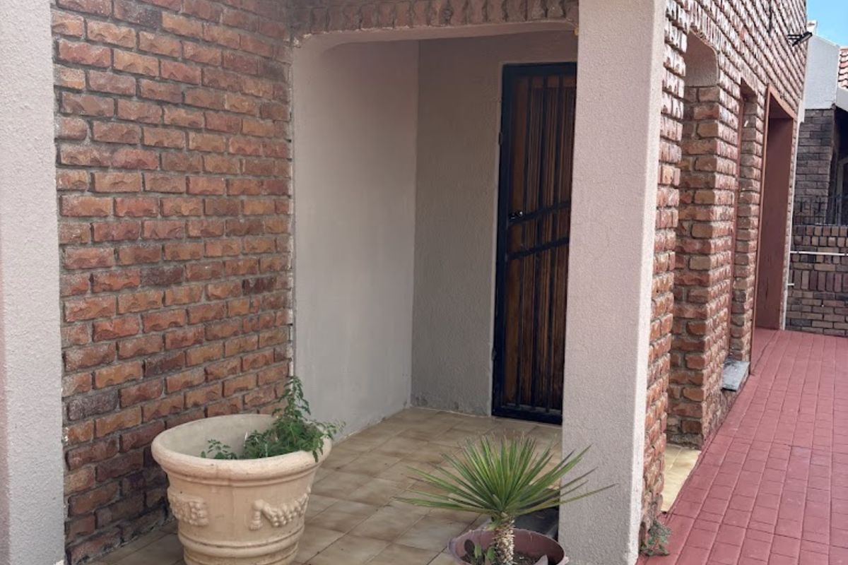 House For Sale in Seshego - Photo 4