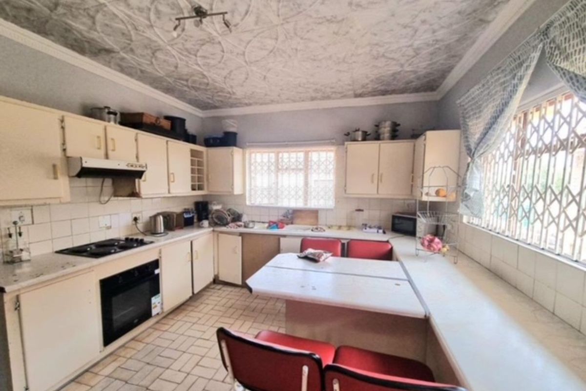 House For Sale in Seshego - Photo 2