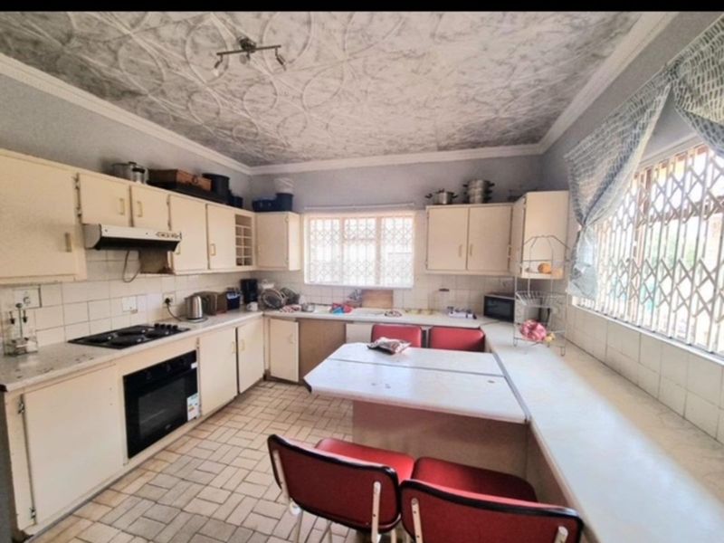 House For Sale in Seshego - Photo 2