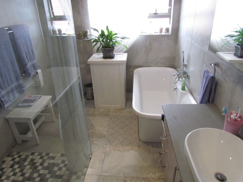 House For Sale in Avonddans - Photo 8