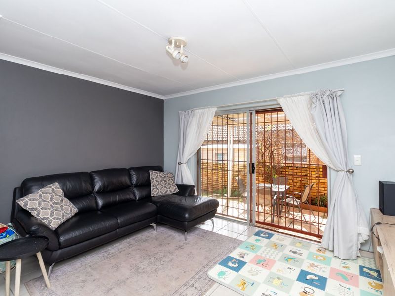 Townhouse For Sale in Honeydew Ridge - Photo 8