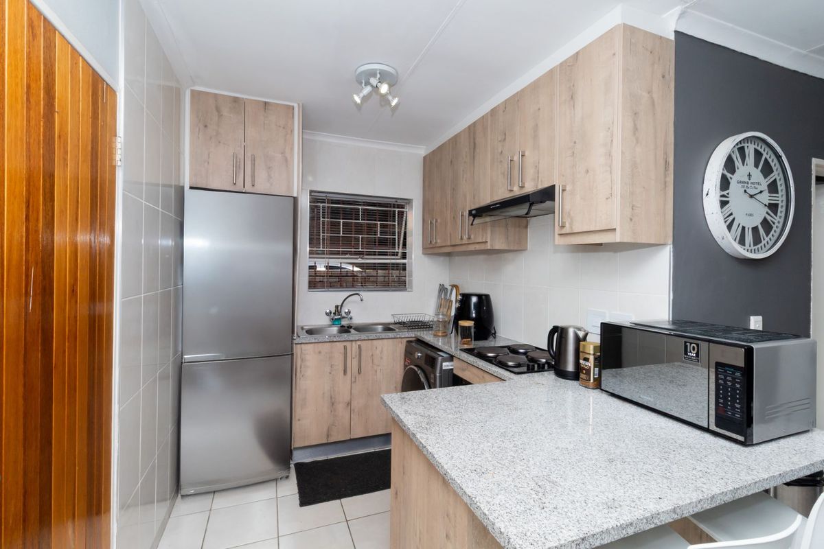 Townhouse For Sale in Honeydew Ridge - Photo 3