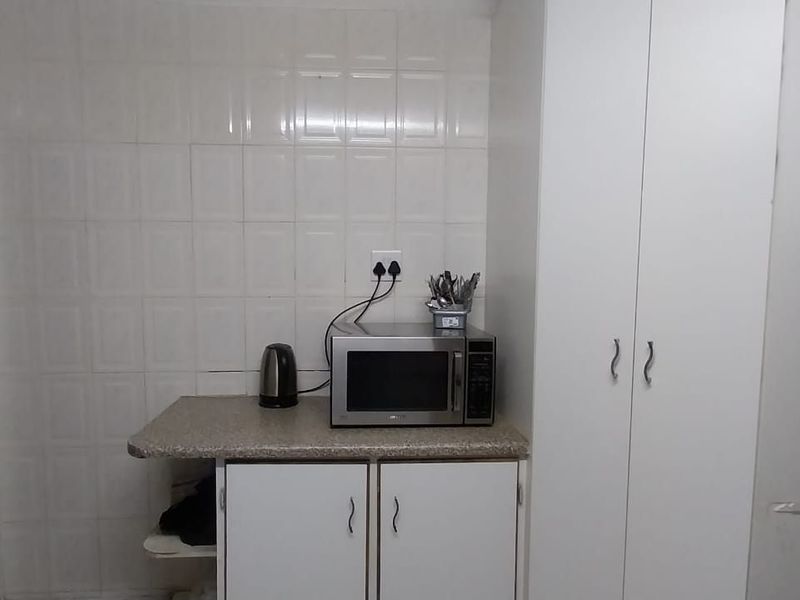 House For Sale in De Beers - Photo 5