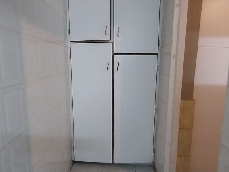 House For Sale in De Beers - Photo 4