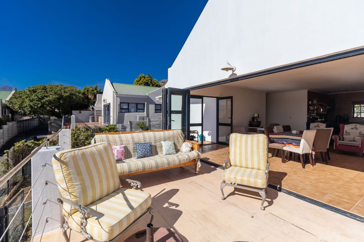 House For Sale in Mansfield - Photo 5