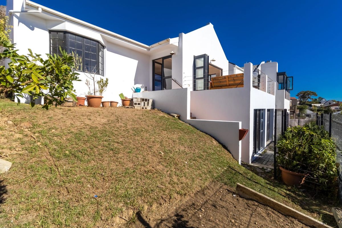 House For Sale in Mansfield - Photo 3