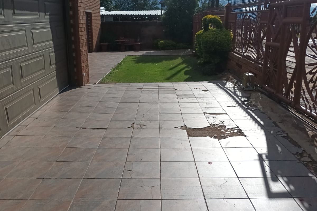 House For Sale in Mabopane Central - Photo 4