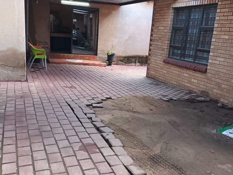 House For Sale in Mabopane Central - Photo 8