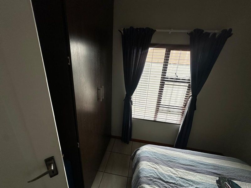 Townhouse For Sale in Terra Nova - Photo 6