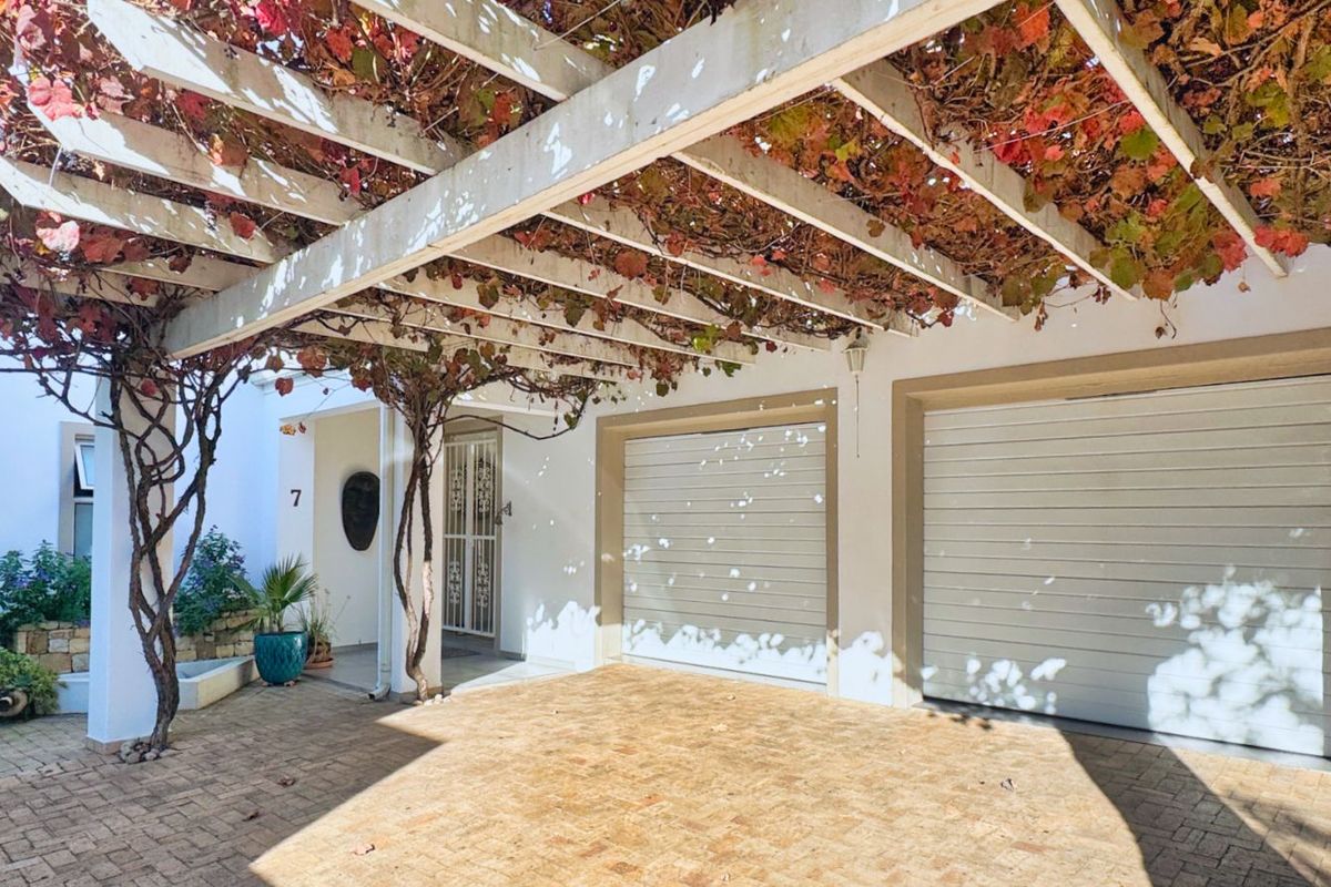 House For Sale in Capolavoro - Photo 2