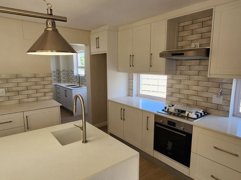 House For Sale in Mount Royal Golf Estate - Photo 5