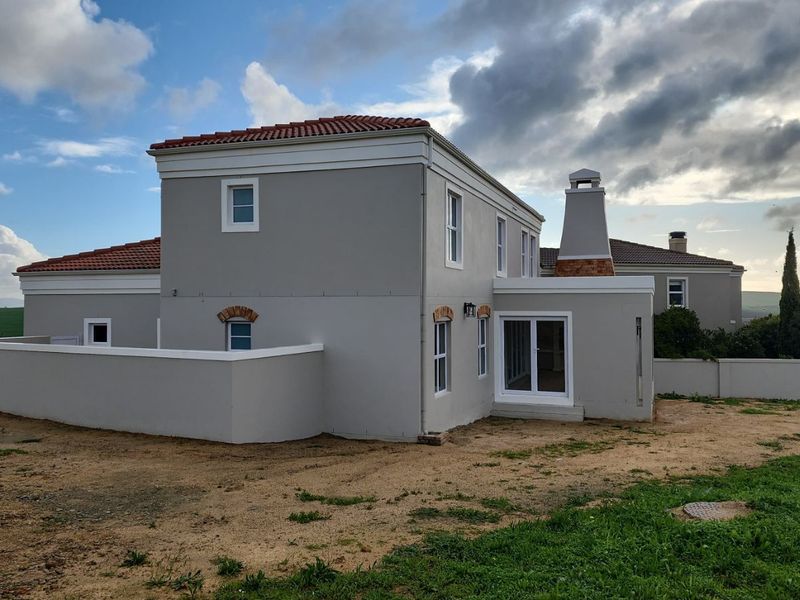 House For Sale in Mount Royal Golf Estate - Photo 3