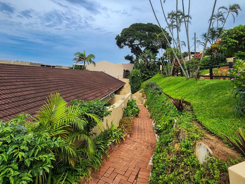 Townhouse For Sale in Shakas Rock - Photo 4