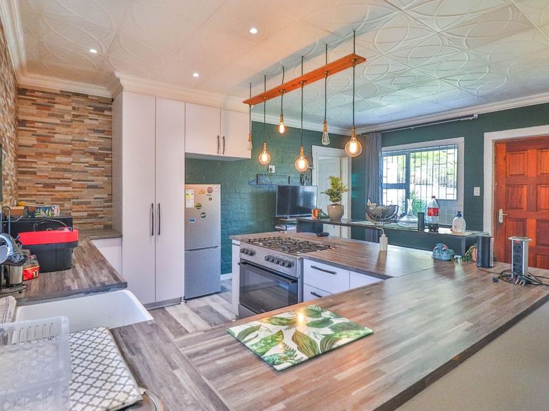 House For Sale in Montagu Central - Photo 8