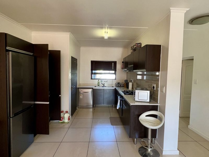 Apartment For Sale in Fourways - Photo 10