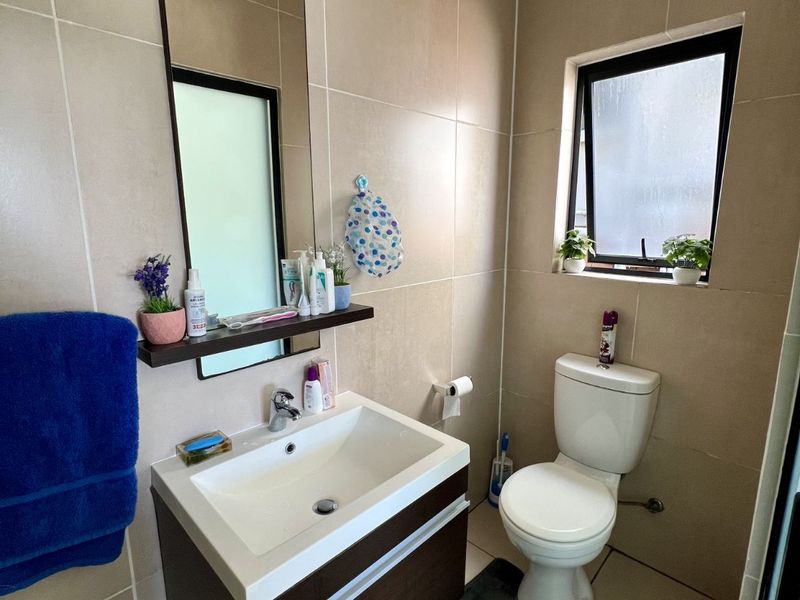 Apartment For Sale in Fourways - Photo 4