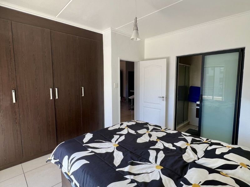 Apartment For Sale in Fourways - Photo 2