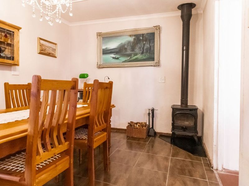 House For Sale in Montagu Central - Photo 7