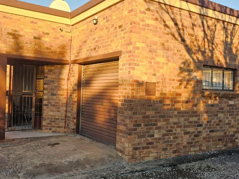 House For Sale in Homestead - Photo 5