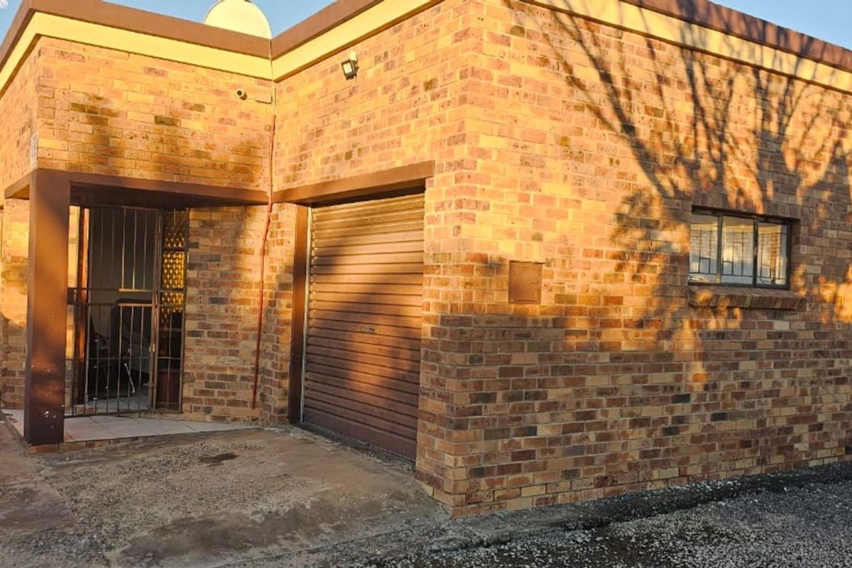 House For Sale in Homestead - Photo 5