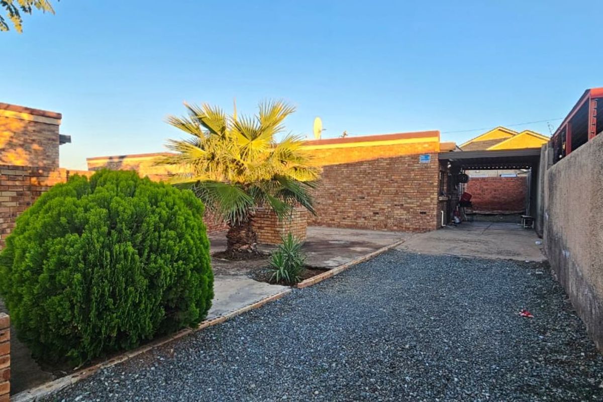 House For Sale in Homestead - Photo 4