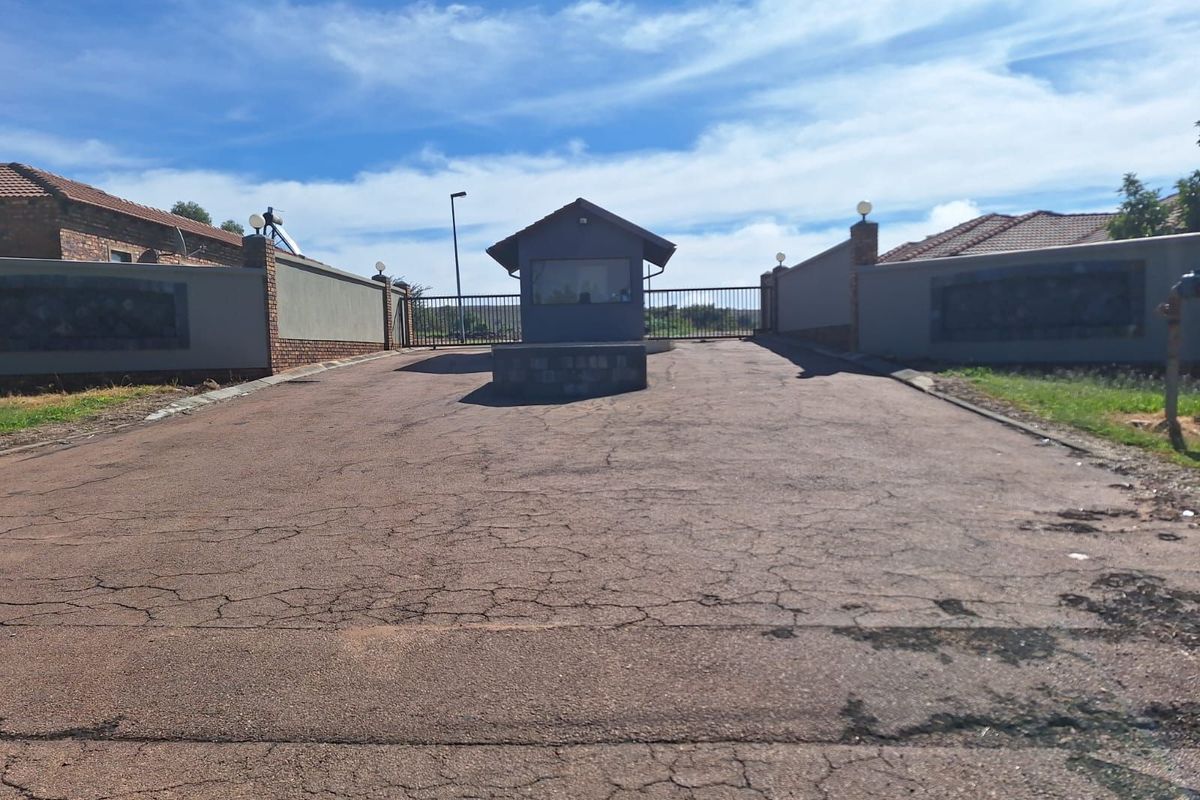 Vacant Land Residential For Sale in Cullinan Central - Photo 4