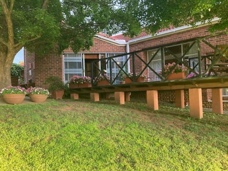 House For Sale in Volksrust Central - Photo 4