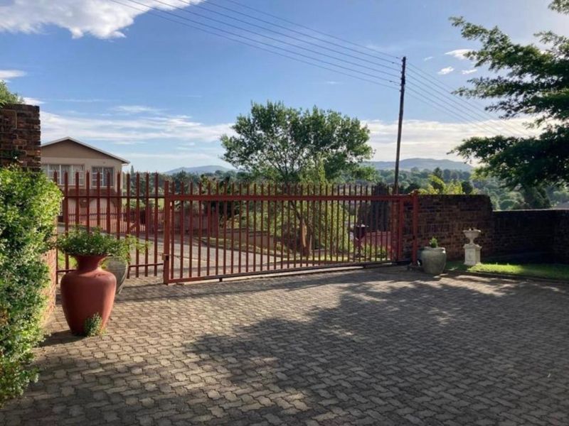 House For Sale in Volksrust Central - Photo 9