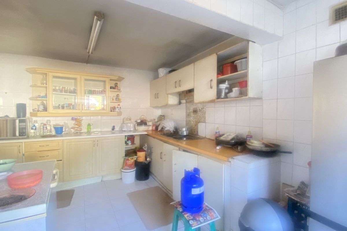 House For Sale in Greenbury - Photo 4