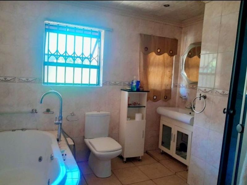 House For Sale in Esther Park - Photo 10