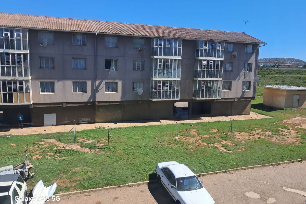 Apartment For Sale in Algoa Park - Photo 4